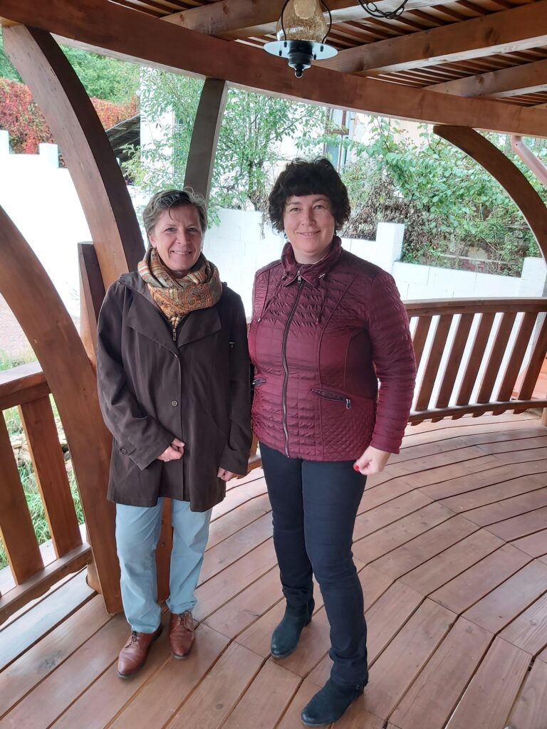 Nathalieval a Bethlen Apartman erkélyén
