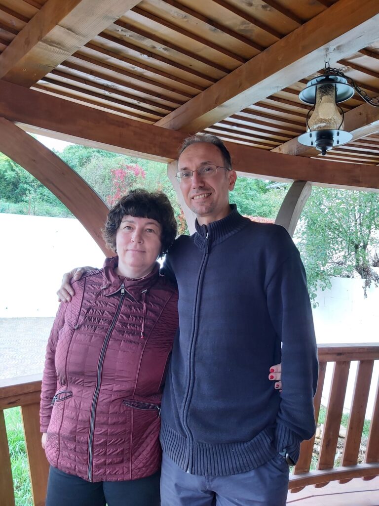 Férjemmel, aki lehetővé tette, hogy ez a projekt megvalósuljon